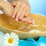 Cracks in the fingers: Causes and Treatment