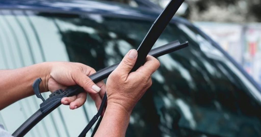 Replacing your wiper blades explained nissan