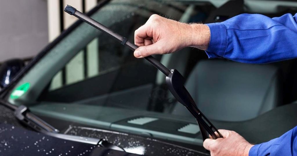 How to Install Replacement Windshield Wipers